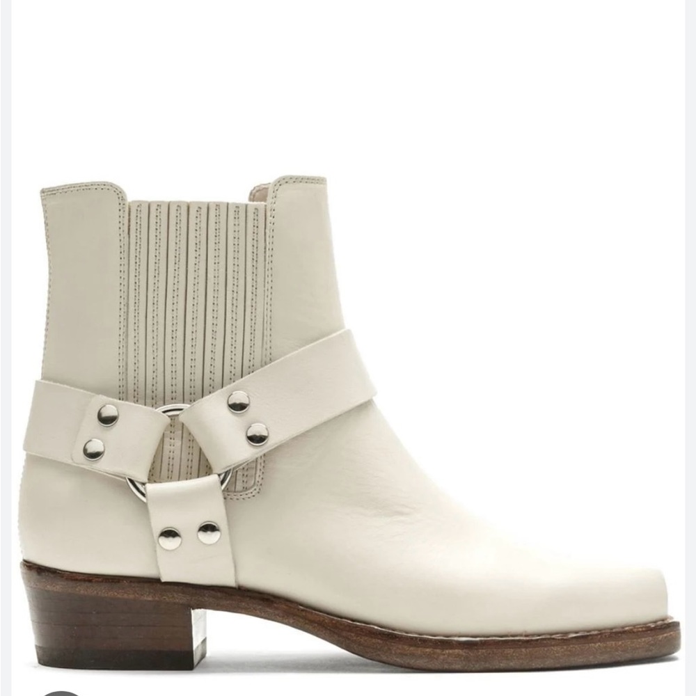 Re/done cavalry ankle boots in the color ivory. Size 38. new with box redone